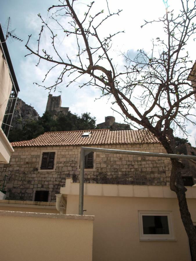 House Nataniel In Omis Near Sea公寓 外观 照片