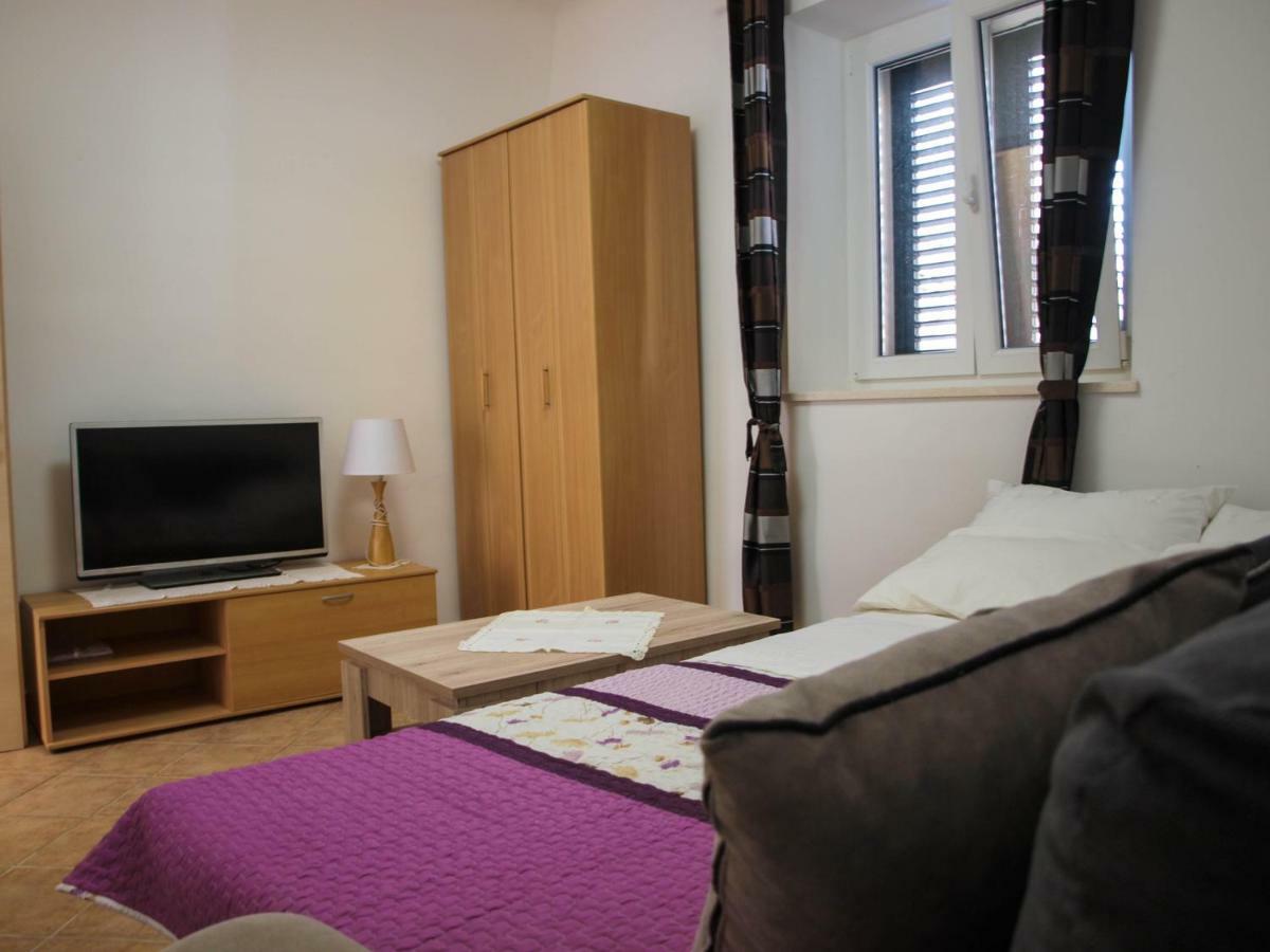 House Nataniel In Omis Near Sea公寓 外观 照片
