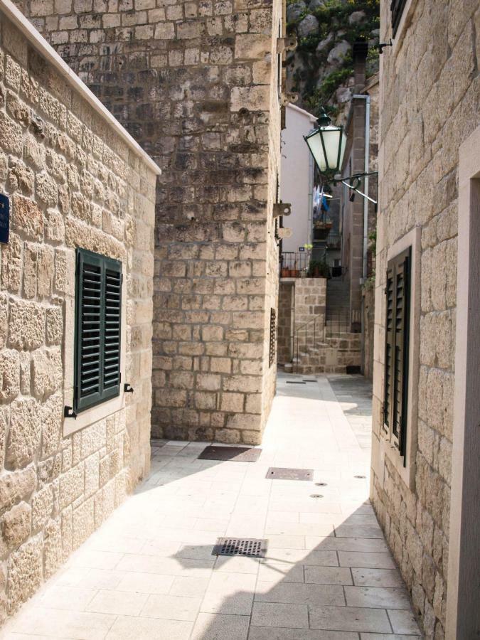 House Nataniel In Omis Near Sea公寓 外观 照片