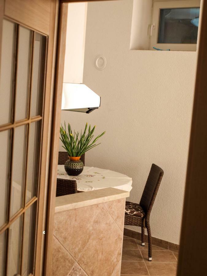 House Nataniel In Omis Near Sea公寓 外观 照片