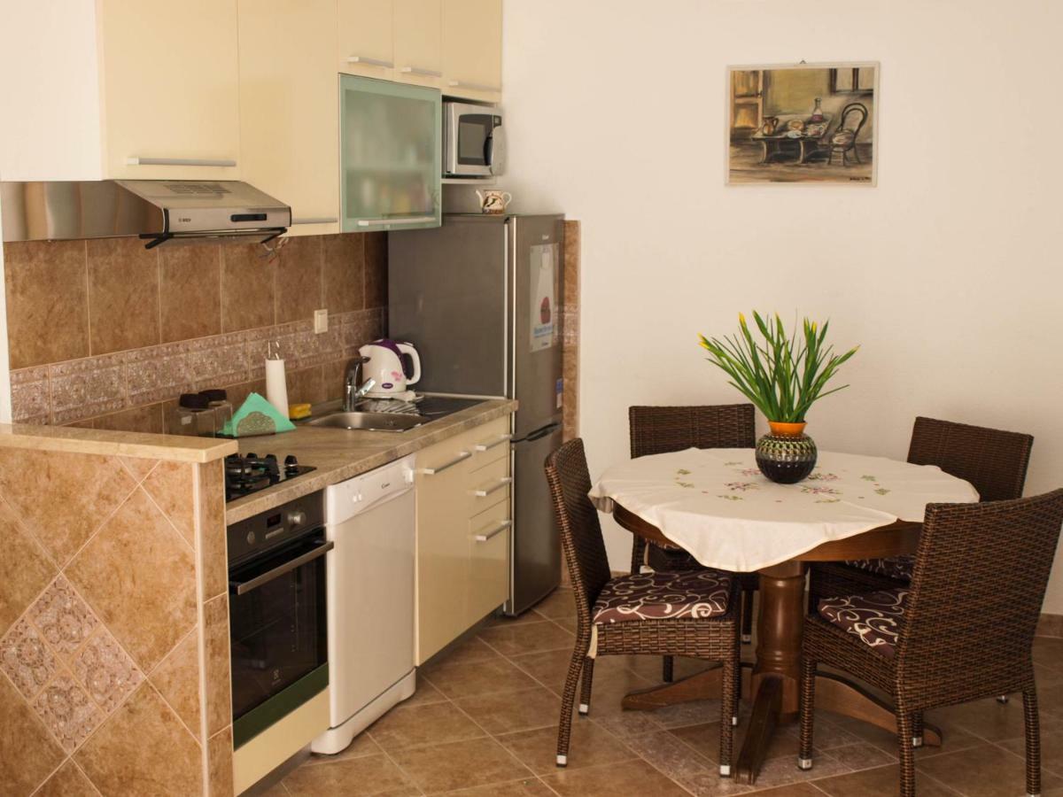 House Nataniel In Omis Near Sea公寓 外观 照片