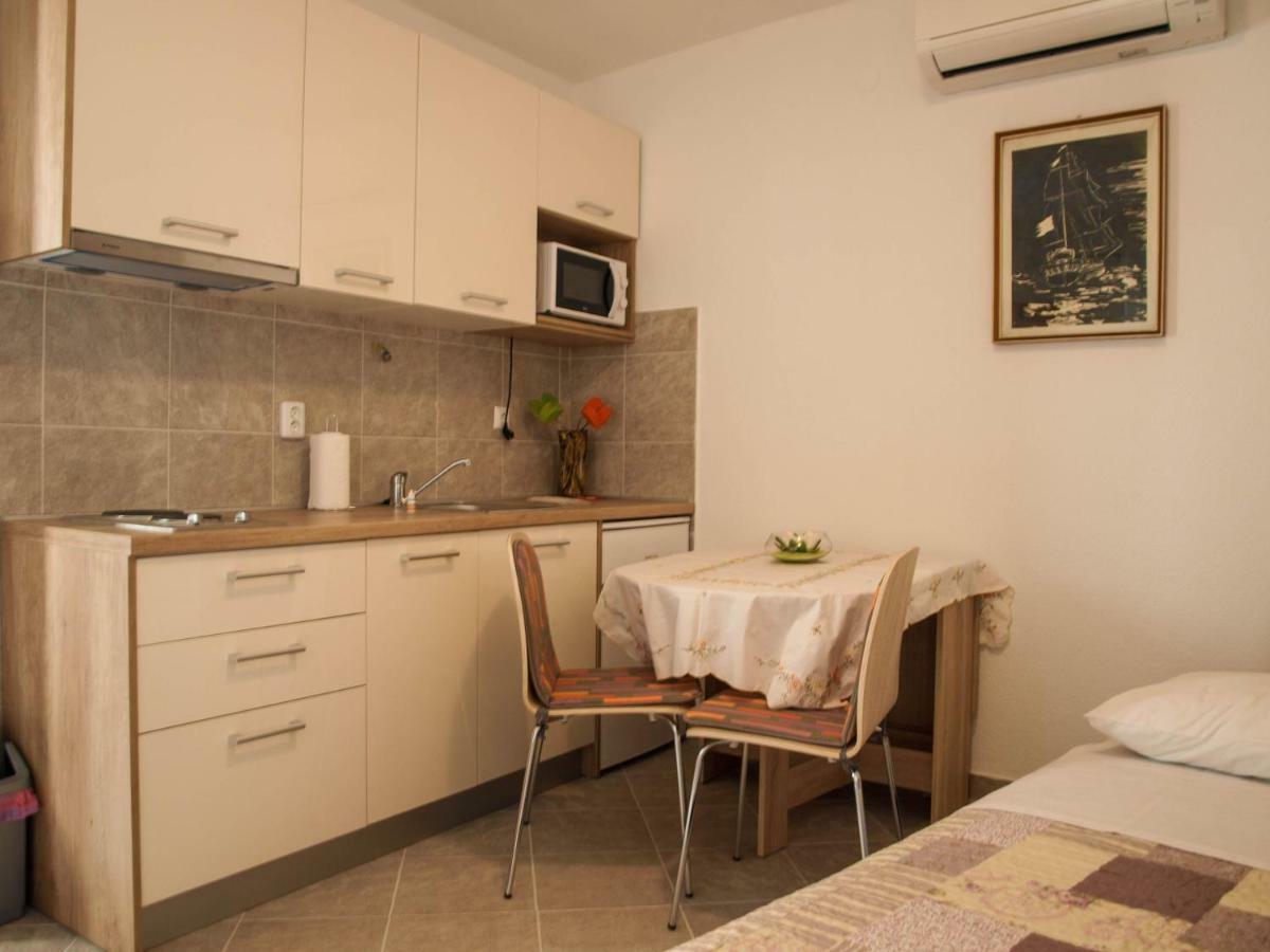 House Nataniel In Omis Near Sea公寓 外观 照片