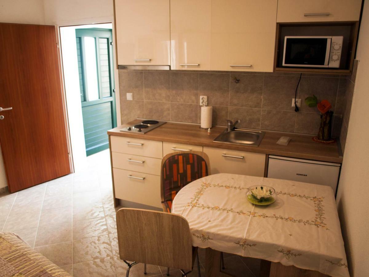 House Nataniel In Omis Near Sea公寓 外观 照片