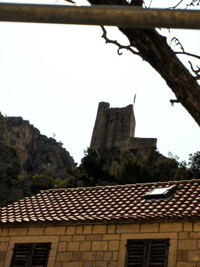 House Nataniel In Omis Near Sea公寓 外观 照片