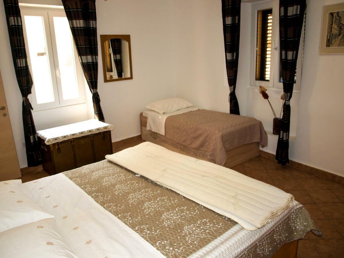 House Nataniel In Omis Near Sea公寓 外观 照片