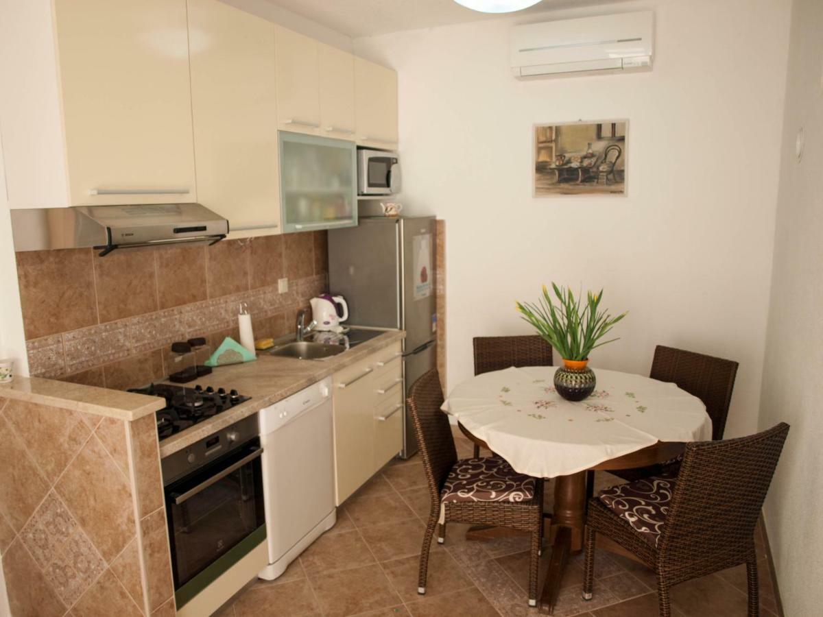 House Nataniel In Omis Near Sea公寓 外观 照片